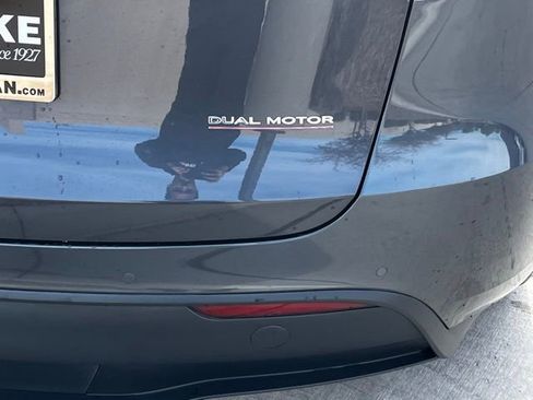 Used 2022 Tesla Model Y Performance image 7