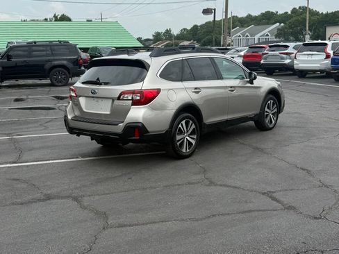 Used 2019 Subaru Outback 2.5i Limited w/ Protection Package #1 AWD/4WD image 16
