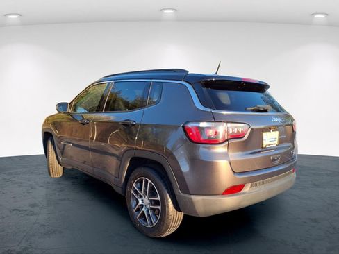 Used 2018 Jeep Compass Latitude w/ Cold Weather Group image 10