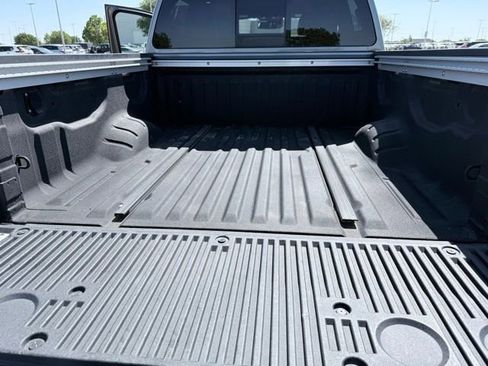 Used 2021 Nissan Titan PRO-4X w/ Pro-4x Convenience Package AWD/4WD image 16