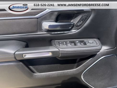 Used 2025 RAM 1500 Laramie AWD/4WD image 9