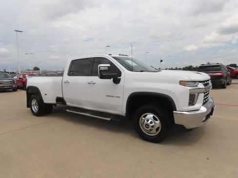 Used 2021 Chevrolet Silverado 3500 LTZ w/ LTZ Plus Package AWD/4WD image 7