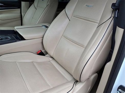 Certified 2023 Cadillac Escalade Premium Luxury image 18