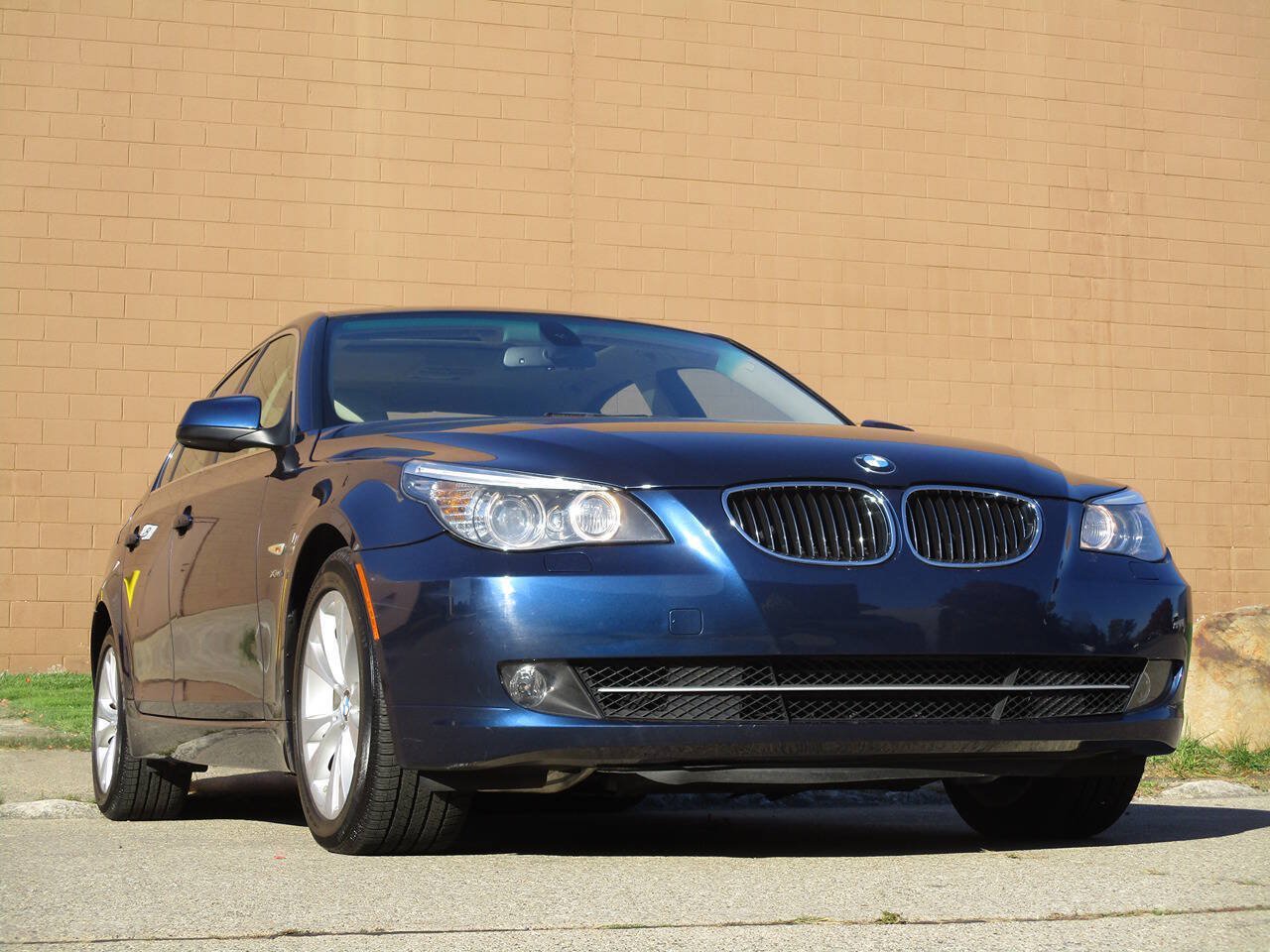 Used 2010 BMW 535i xDrive Sedan AWD/4WD image 10