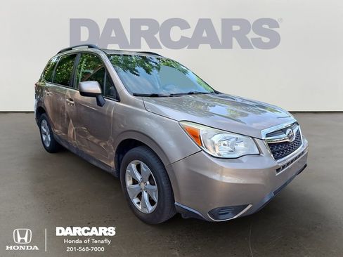 Used 2015 Subaru Forester 2.5i Premium w/ All-Weather Package AWD/4WD image 1