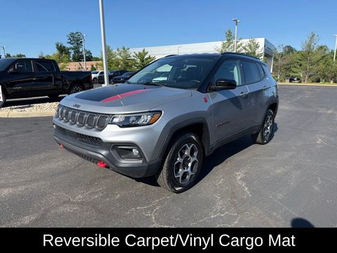 Certified 2022 Jeep Compass Trailhawk w/ Trailhawk Convenience Group AWD/4WD image 8
