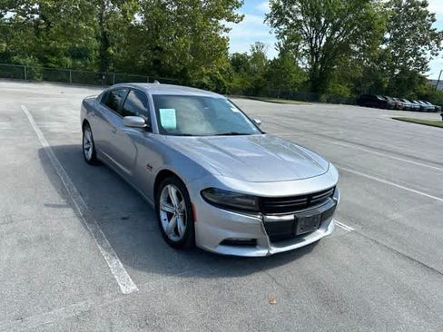 Certified 2018 Dodge Charger R/T RWD image 16