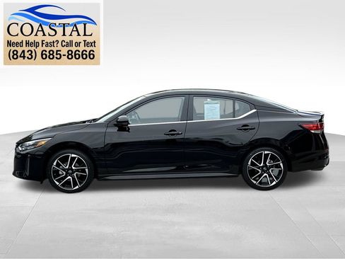 Certified 2025 Nissan Sentra SR FWD image 14
