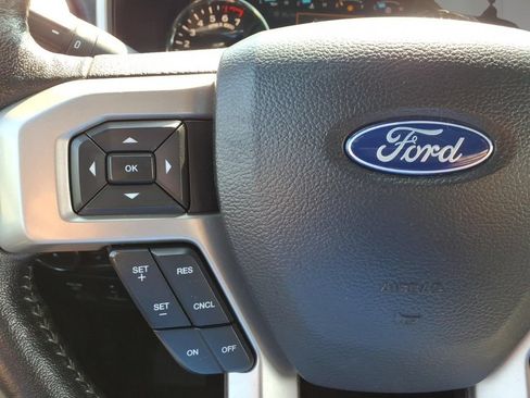 Used 2020 Ford F150 Lariat w/ Equipment Group 502A Luxury AWD/4WD image 18