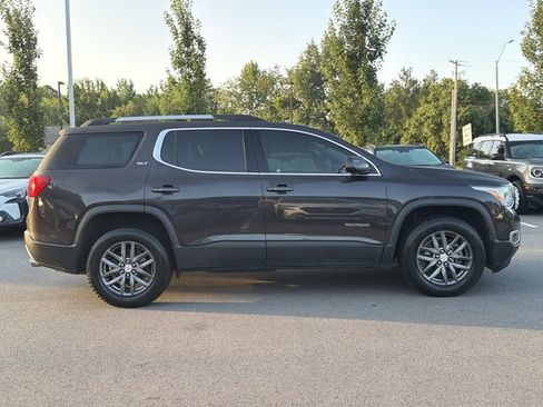 Used 2018 GMC Acadia SLT FWD image 3