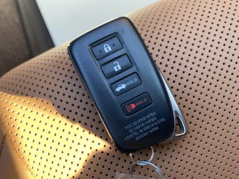 Used 2018 Lexus ES 350 w/ Premier Package image 30