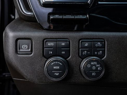 Used 2024 Chevrolet Silverado 3500 High Country w/ High Country Premium Package image 20