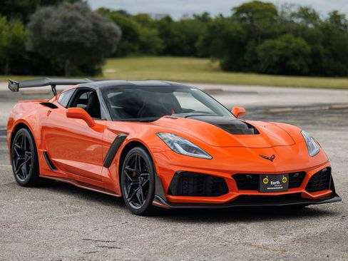 Used 2019 Chevrolet Corvette ZR1 RWD image 23