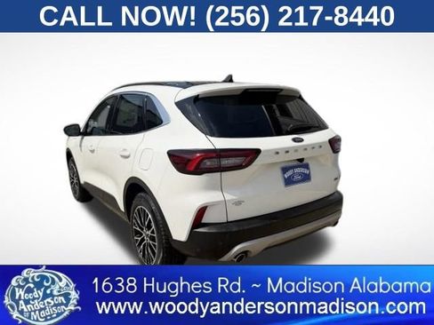 Used 2025 Ford Escape SE w/ PHEV Premium Package FWD image 4