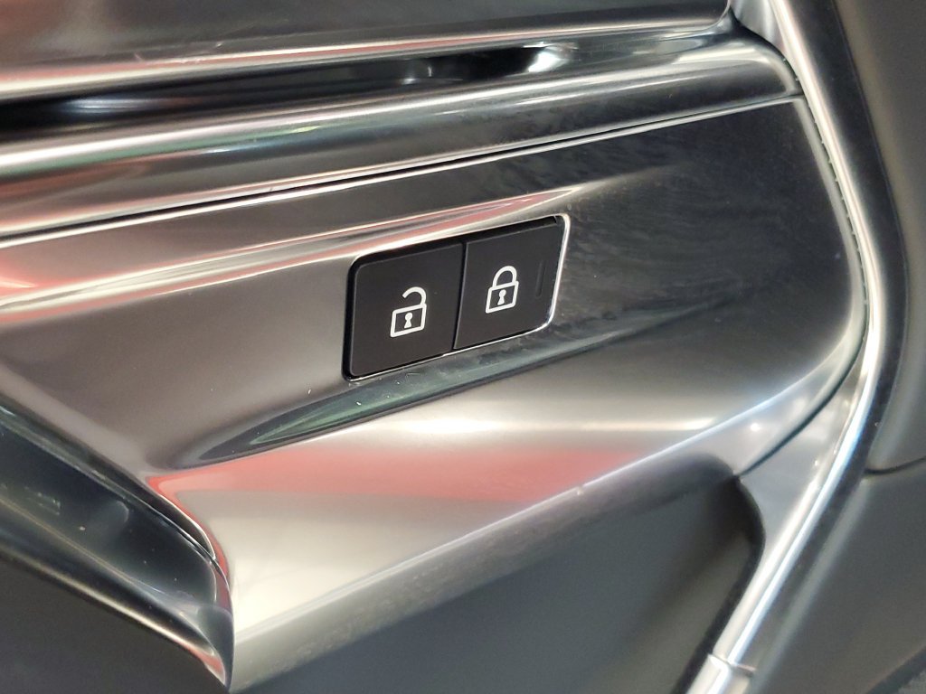 Used 2023 Land Rover Range Rover SE AWD/4WD image 12