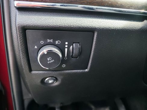 Used 2018 Jeep Grand Cherokee Limited AWD/4WD image 30