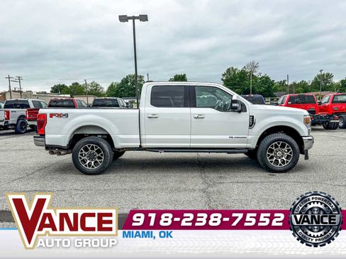 Used 2021 Ford F250 Lariat w/ Lariat Ultimate Package AWD/4WD image 8