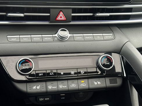 New 2026 Hyundai Elantra Limited FWD image 21