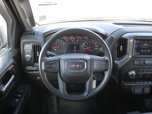 Used 2021 GMC Sierra 1500 2WD Crew Cab w/ Convenience Package image 10