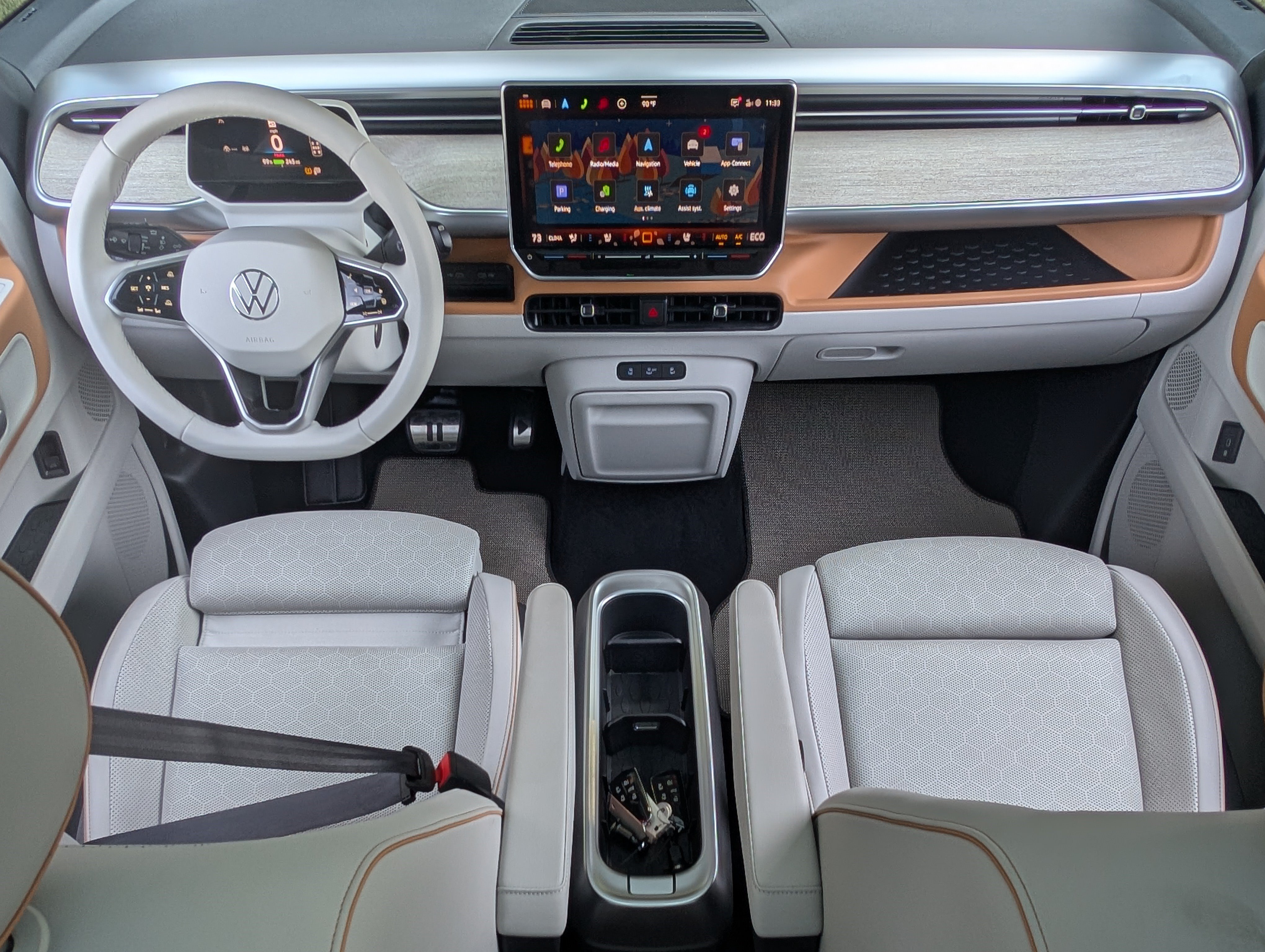 Used 2025 Volkswagen ID. Buzz 1st Edition RWD image 24