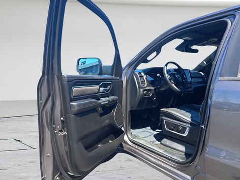 Used 2023 RAM 1500 Laramie AWD/4WD image 9