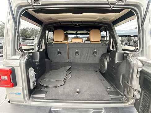 Used 2021 Jeep Wrangler Unlimited Rubicon 4xe w/ Cold Weather Group image 29