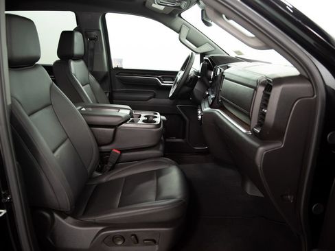 Used 2025 GMC Sierra 1500 SLT AWD/4WD image 15