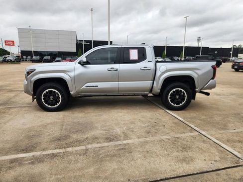 Certified 2024 Toyota Tacoma SR5 RWD image 4