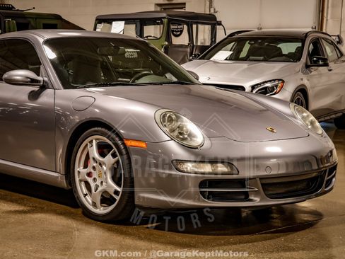Used 2005 Porsche 911 Carrera S RWD image 13
