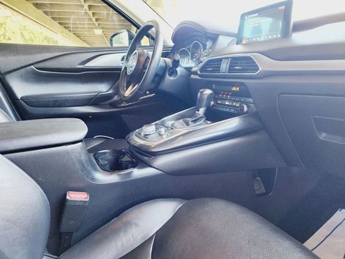 Used 2019 MAZDA CX-9 Touring image 33