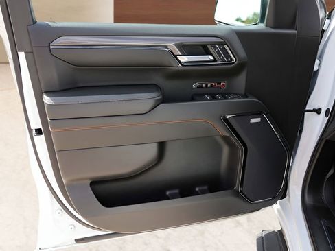 Used 2024 GMC Sierra 1500 AT4 w/ AT4 Premium Package AWD/4WD image 23