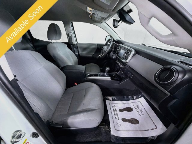 Used 2019 Toyota Tacoma SR5 AWD/4WD image 27