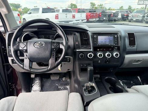 Used 2018 Toyota Sequoia SR5 w/ Carpet Cargo Mat Package AWD/4WD image 30