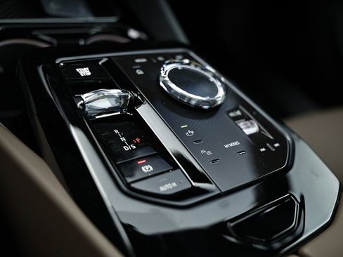 New 2026 BMW 530i w/ Executive Package RWD image 40