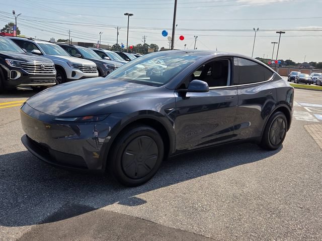 Used 2026 Tesla Model Y 2WD image 3