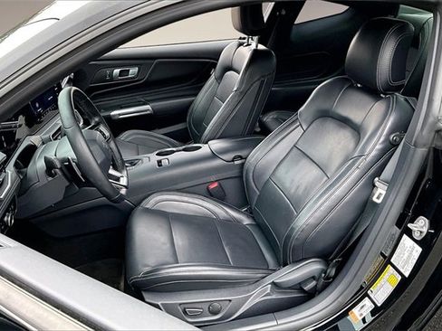 Used 2024 Ford Mustang GT Premium image 18