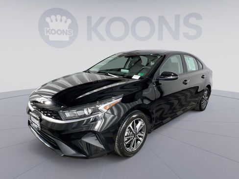 Used 2023 Kia Forte LXS w/ LXS Technology Package image 1