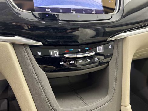 Used 2021 Cadillac XT6 Premium Luxury AWD/4WD image 7