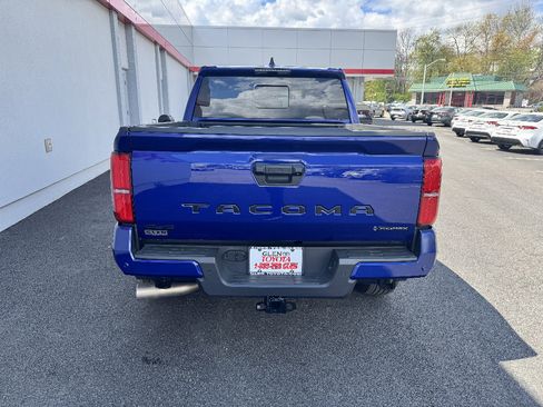 Used 2025 Toyota Tacoma TRD Sport image 6