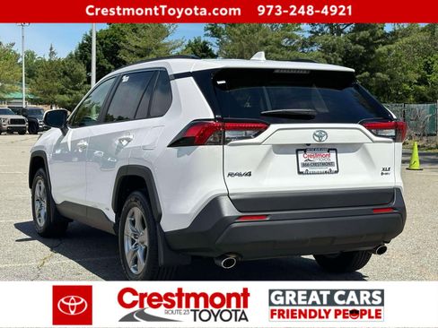 Used 2025 Toyota RAV4 XLE w/ Convenience Package AWD/4WD image 4