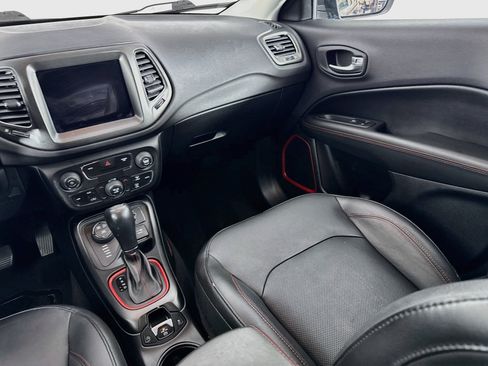 Used 2018 Jeep Compass Trailhawk w/ Leather Interior Group AWD/4WD image 22