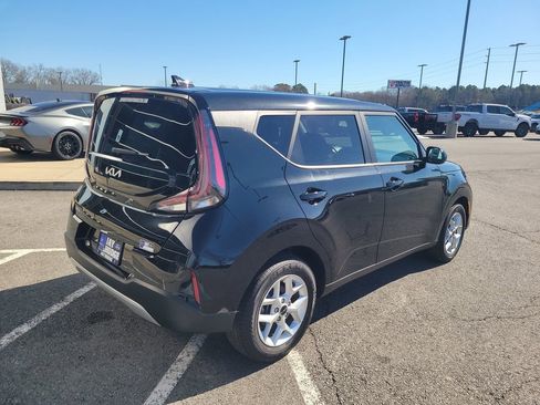 Used 2025 Kia Soul S image 3