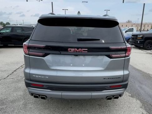 Used 2025 GMC Acadia Elevation FWD image 9