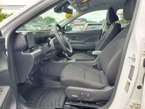 Used 2025 Hyundai Kona SEL AWD/4WD image 15