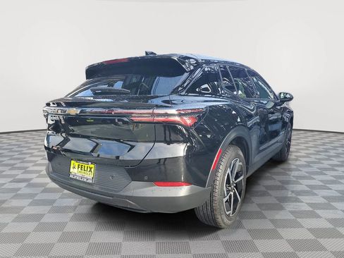 New 2026 Chevrolet Equinox EV LT image 3