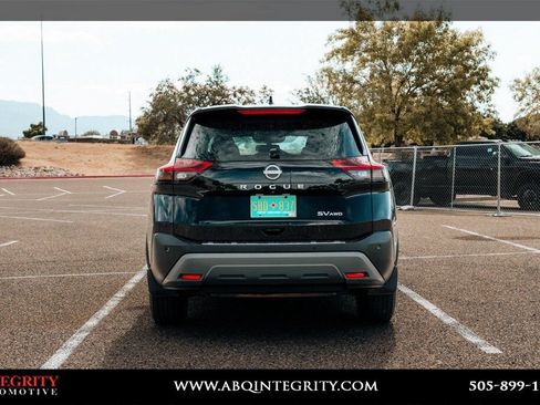 Used 2022 Nissan Rogue SV AWD/4WD image 5