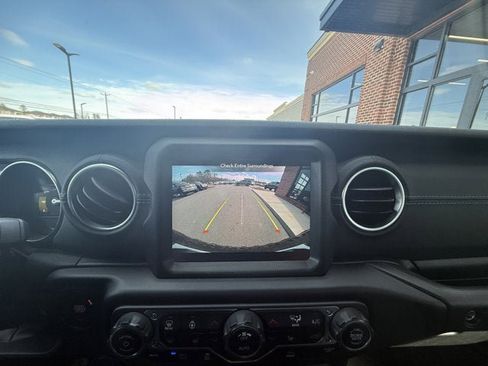 Used 2023 Jeep Wrangler Unlimited Rubicon 4xe w/ Cold Weather Group image 30