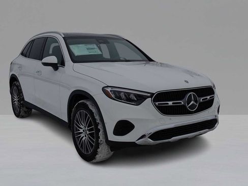 Used 2026 Mercedes-Benz GLC 300 4MATIC image 3