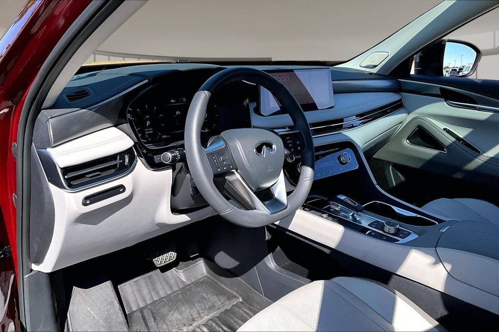 Used 2026 INFINITI QX60 Luxe w/ Cargo Package FWD image 13