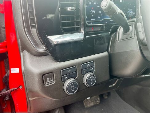 Used 2023 Chevrolet Silverado 1500 RST w/ Rally Edition image 10